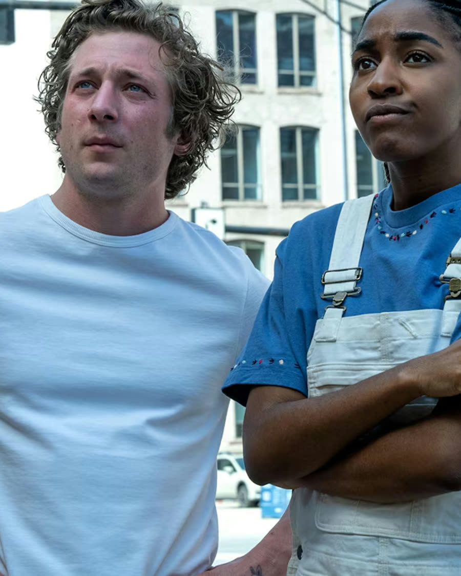 Carmy e Sydney na cozinha de The Bear